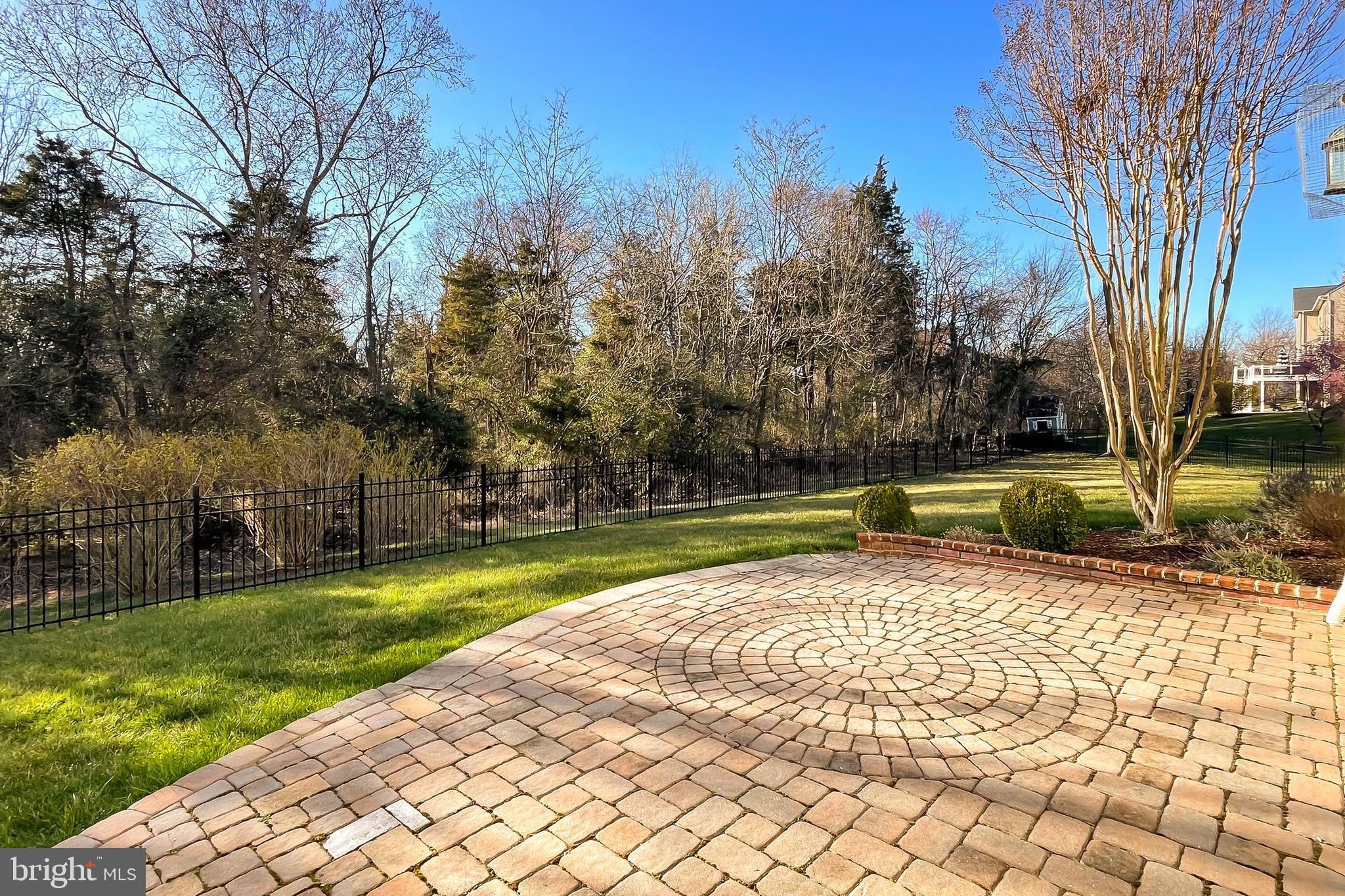 BELMONT GLEN - Residential