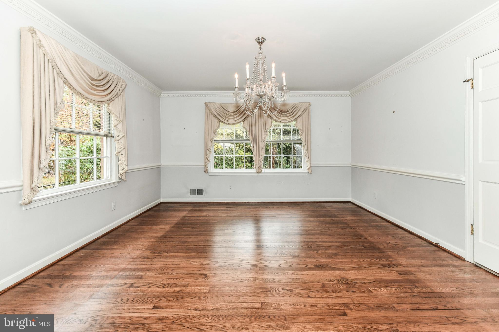 CHAIN BRIDGE FOREST - Residential