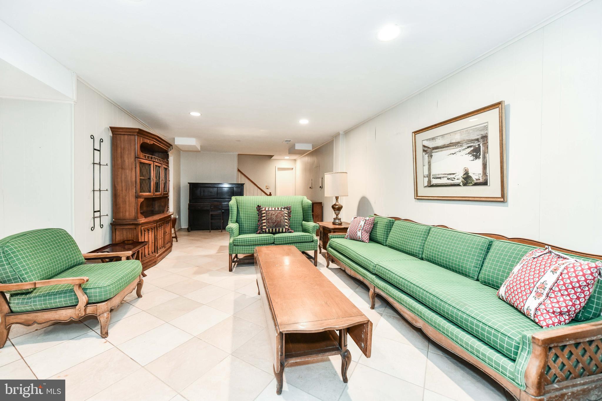 CHAIN BRIDGE FOREST - Residential