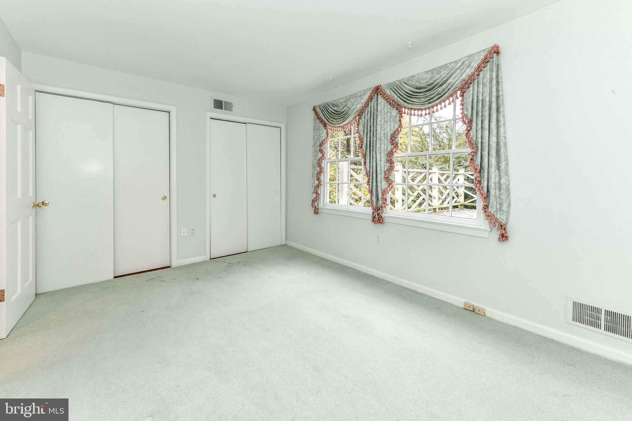 CHAIN BRIDGE FOREST - Residential