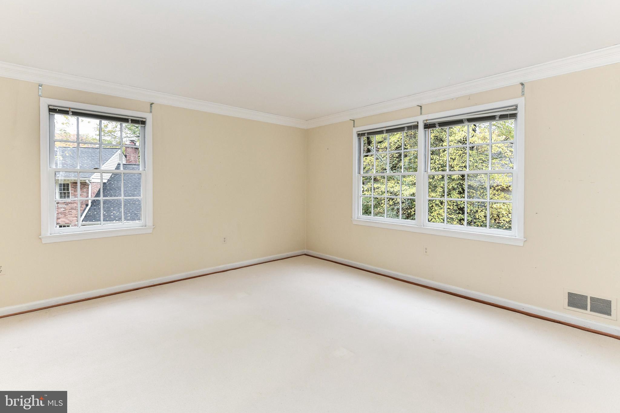 CHAIN BRIDGE FOREST - Residential