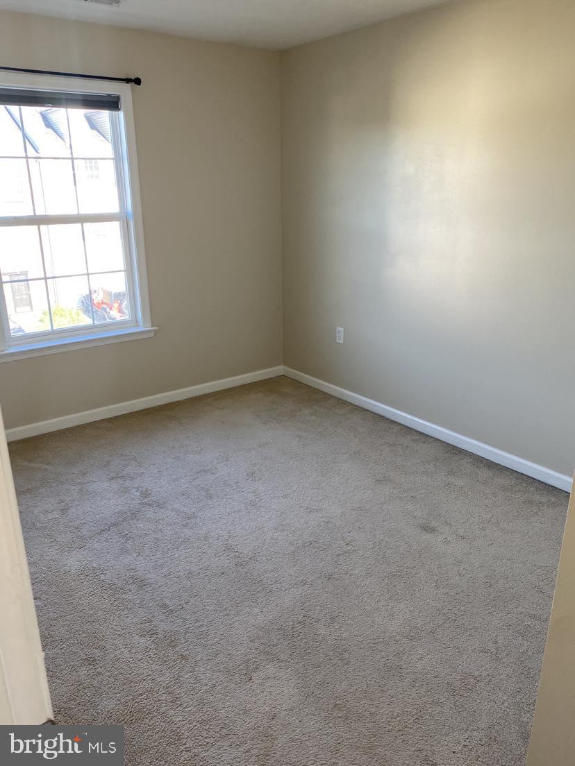 FAIRWAYS EAST - Residential Lease