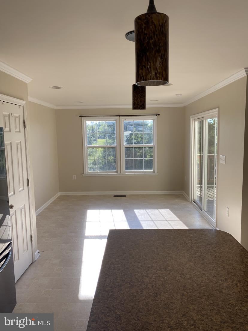 FAIRWAYS EAST - Residential Lease