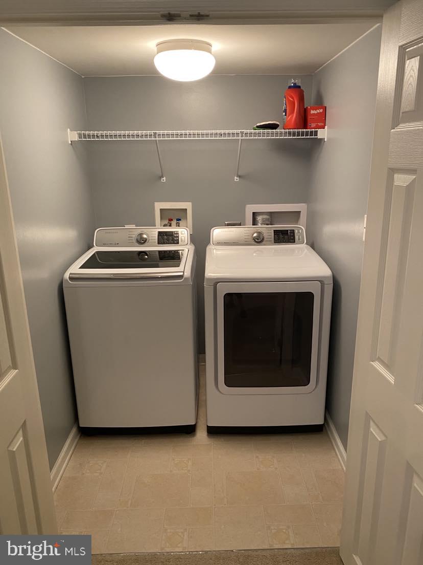 FAIRWAYS EAST - Residential Lease