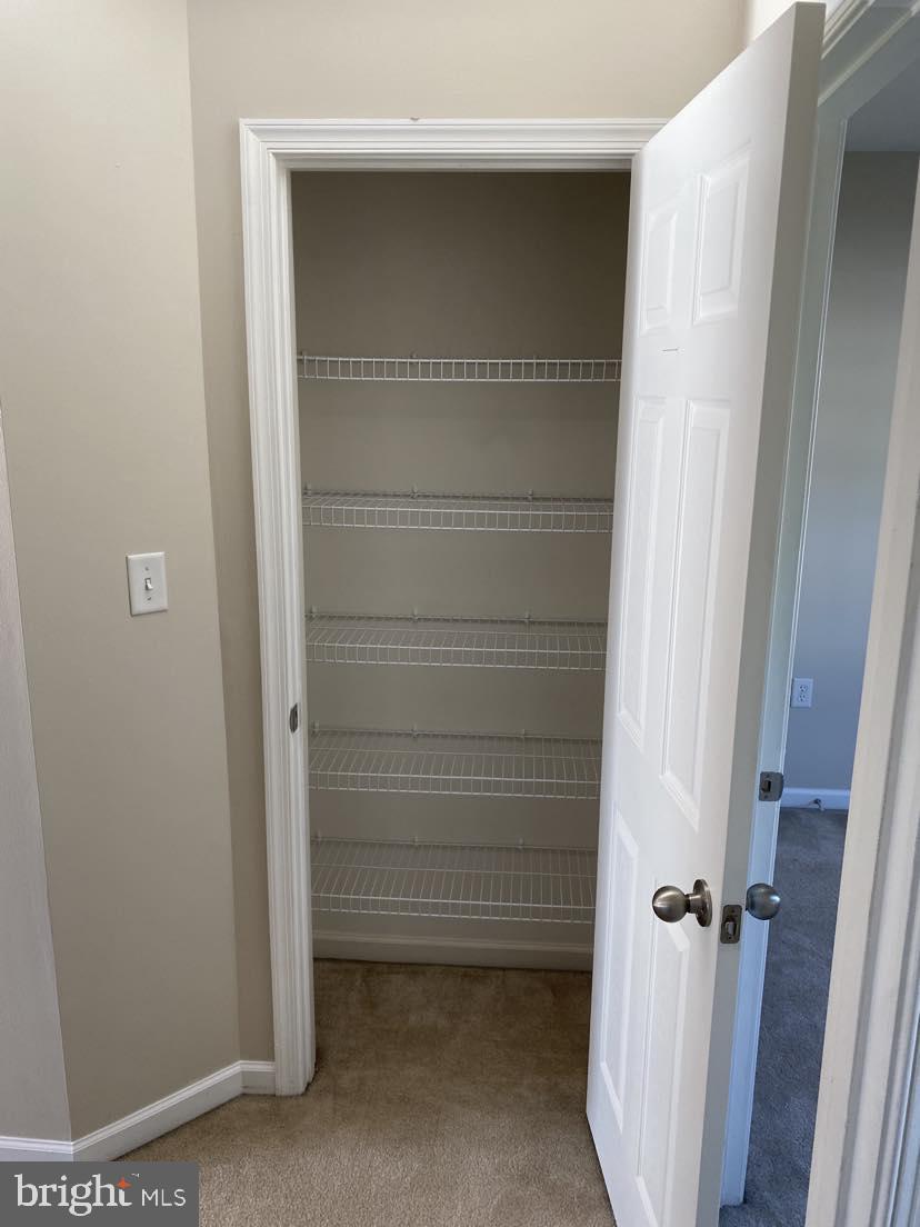 FAIRWAYS EAST - Residential Lease