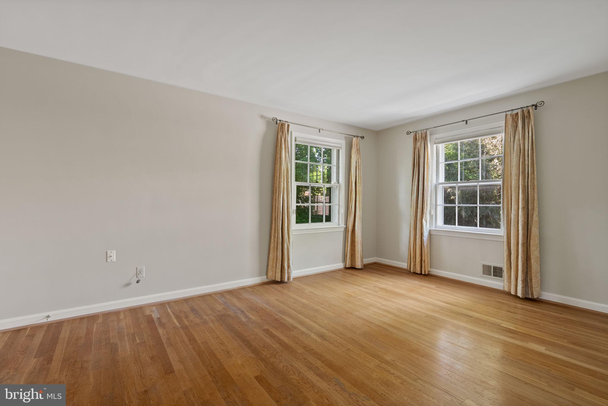 KENWOOD PARK - Residential Lease