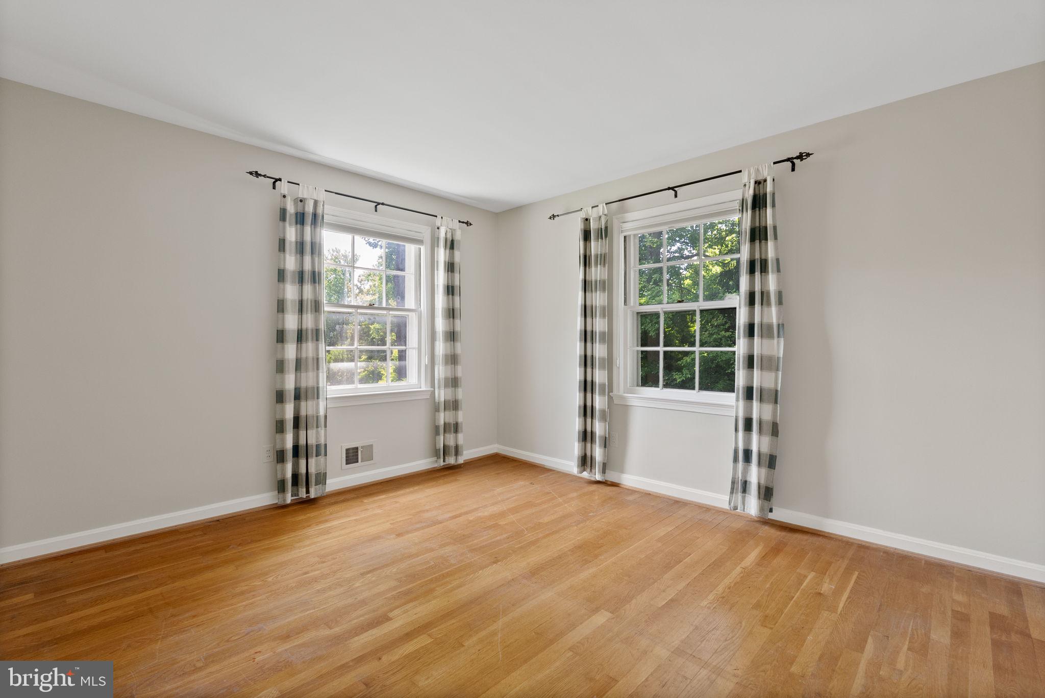 KENWOOD PARK - Residential Lease