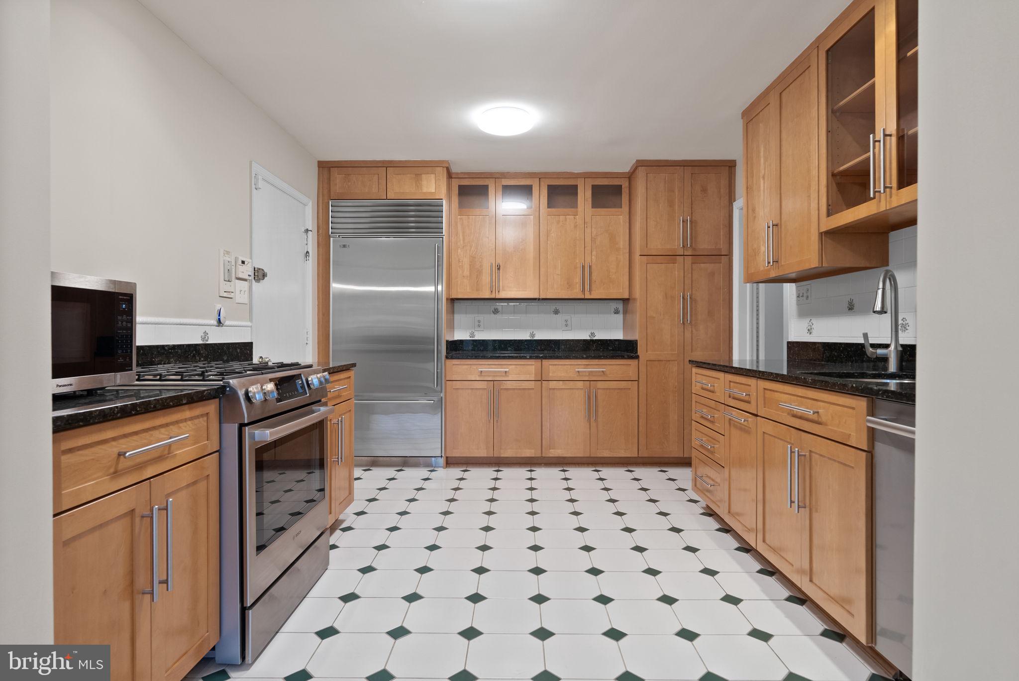 KENWOOD PARK - Residential Lease