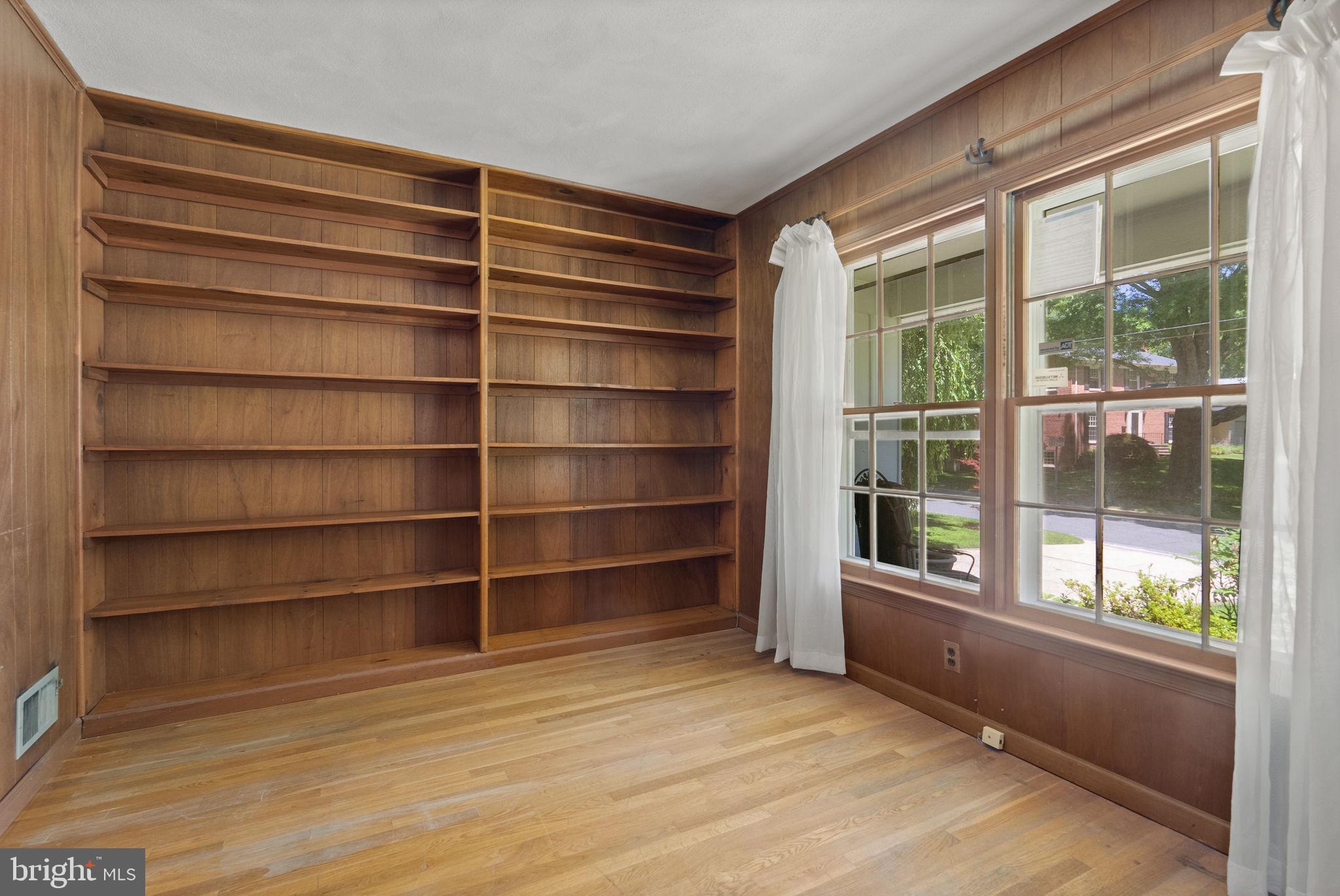 KENWOOD PARK - Residential Lease