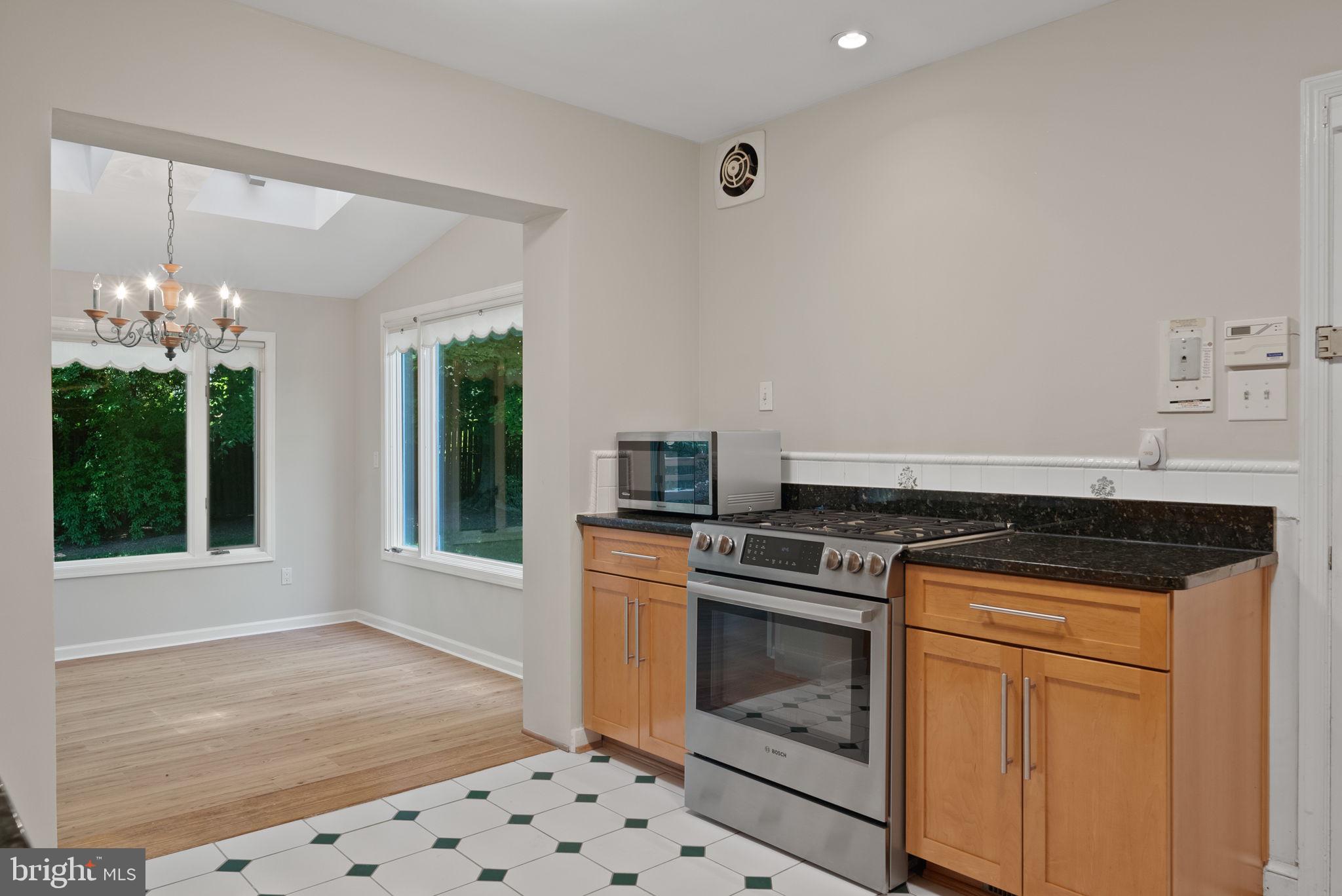 KENWOOD PARK - Residential Lease