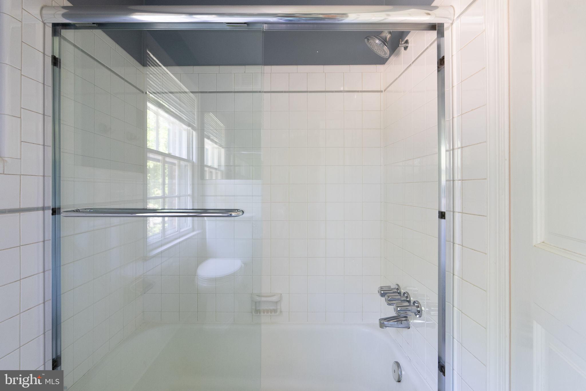 KENWOOD PARK - Residential Lease