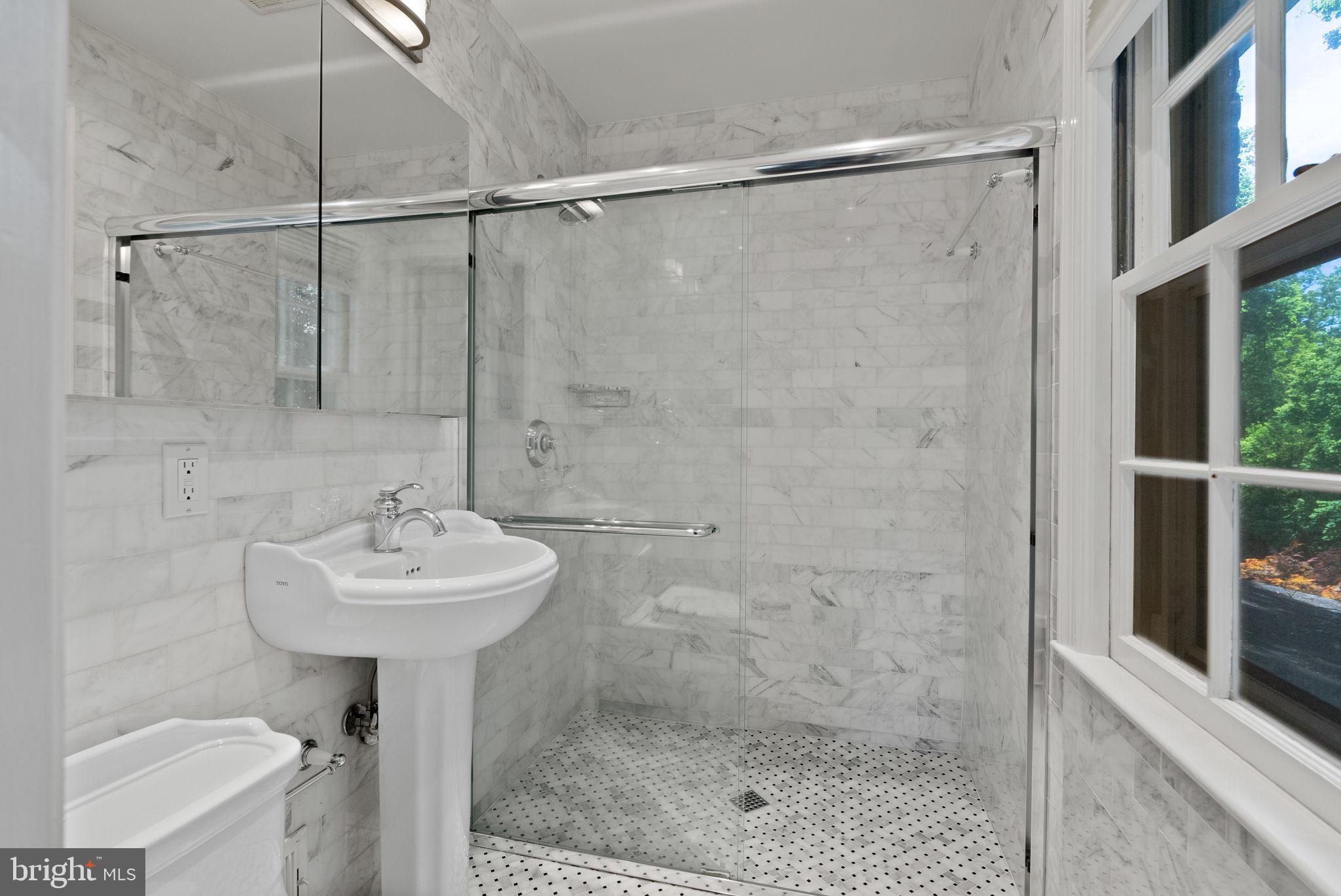 KENWOOD PARK - Residential Lease