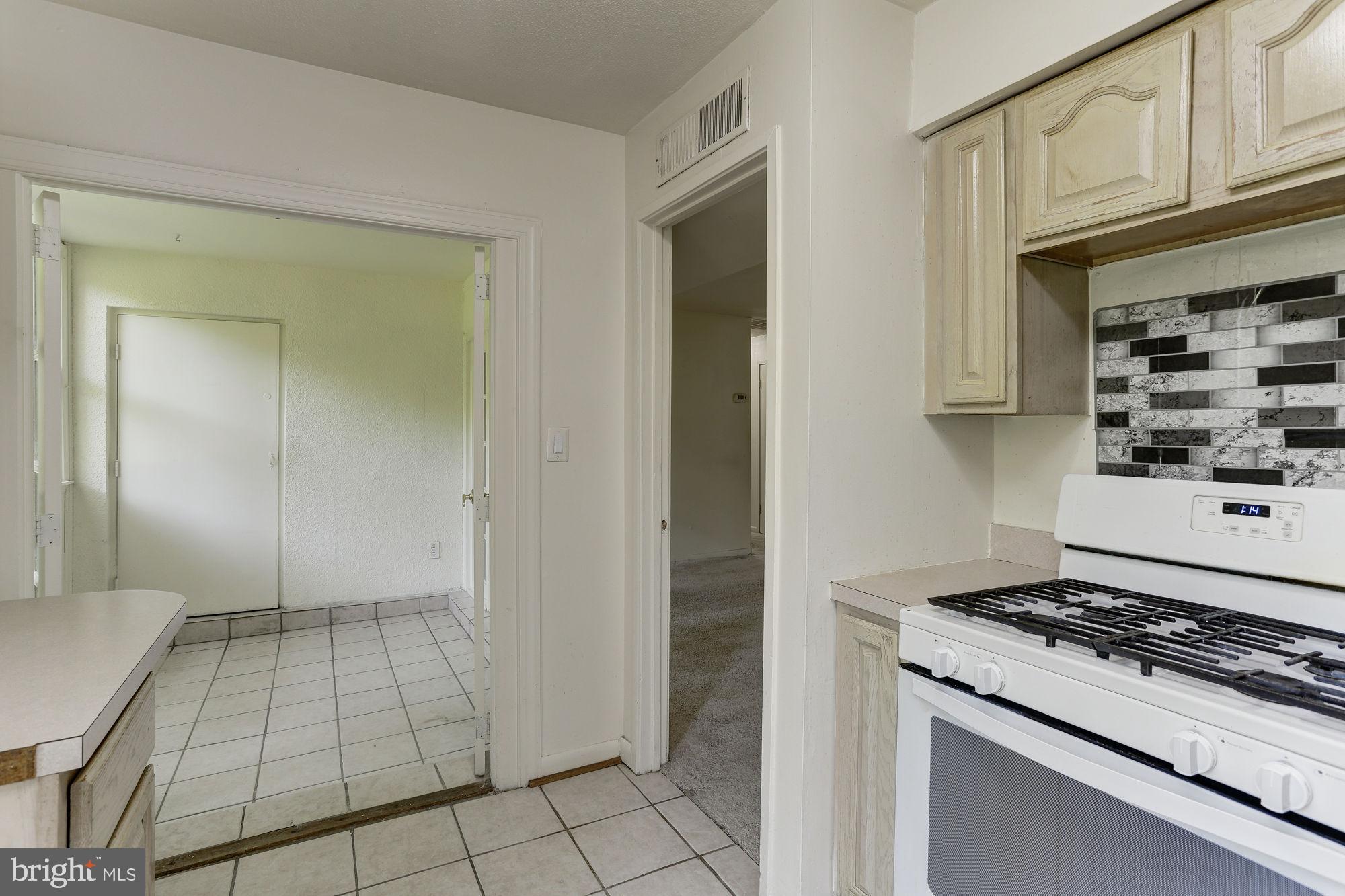 SHADOW OAKS - Residential