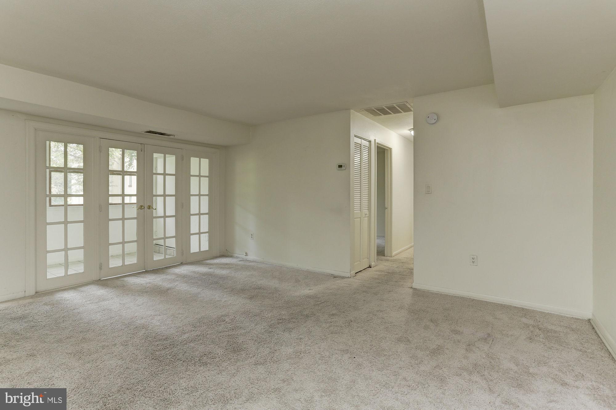 SHADOW OAKS - Residential