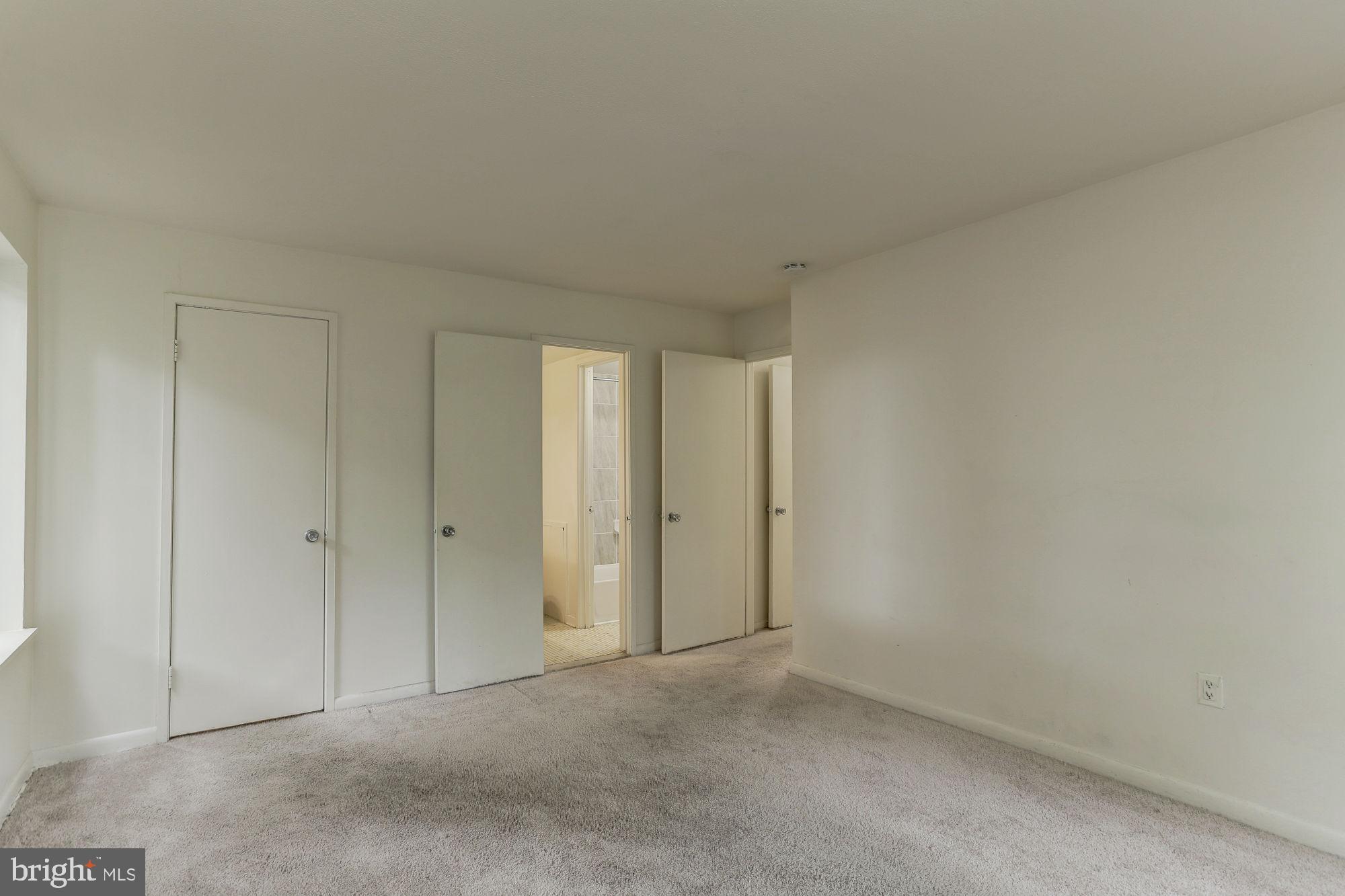 SHADOW OAKS - Residential