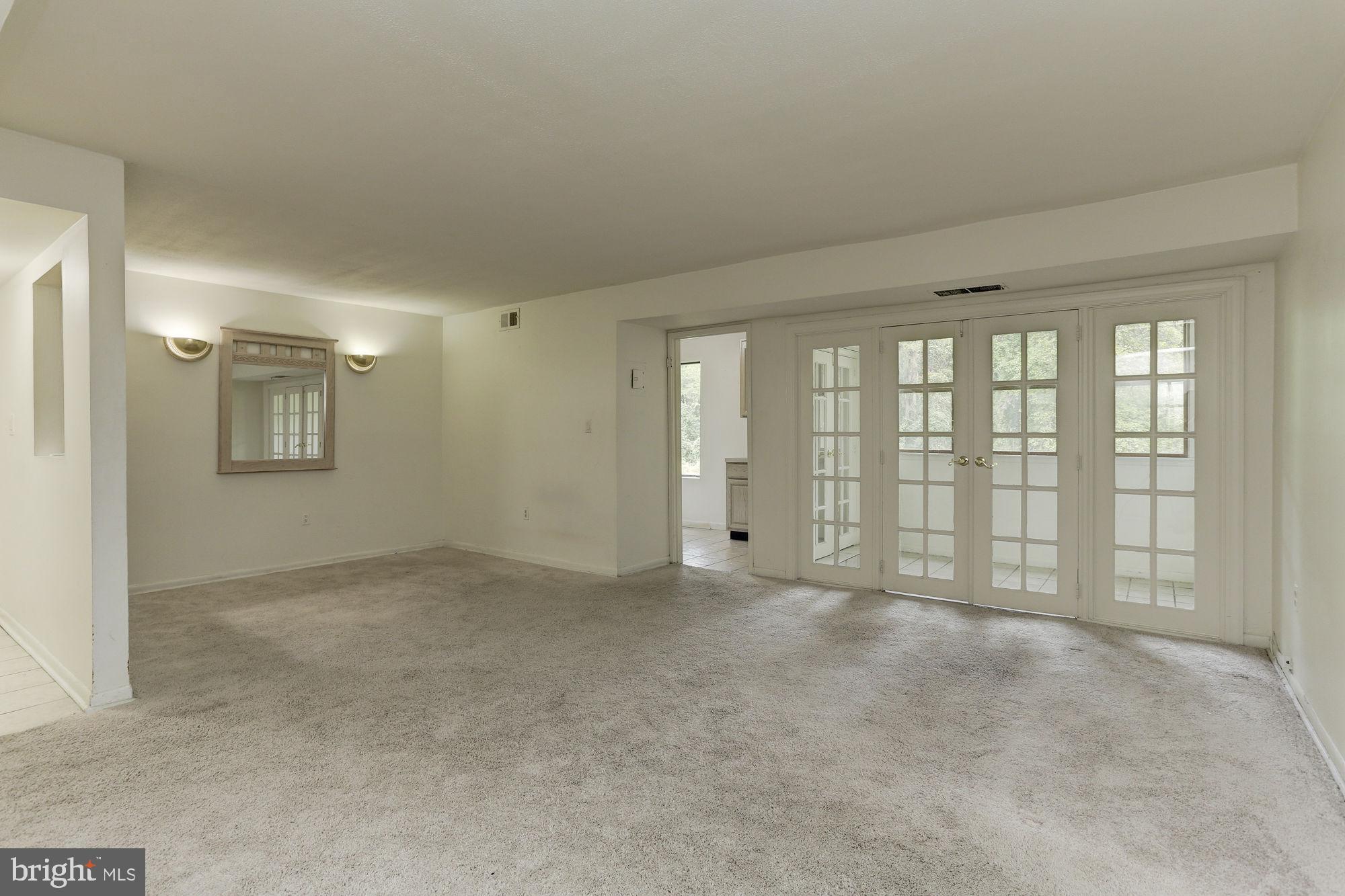 SHADOW OAKS - Residential