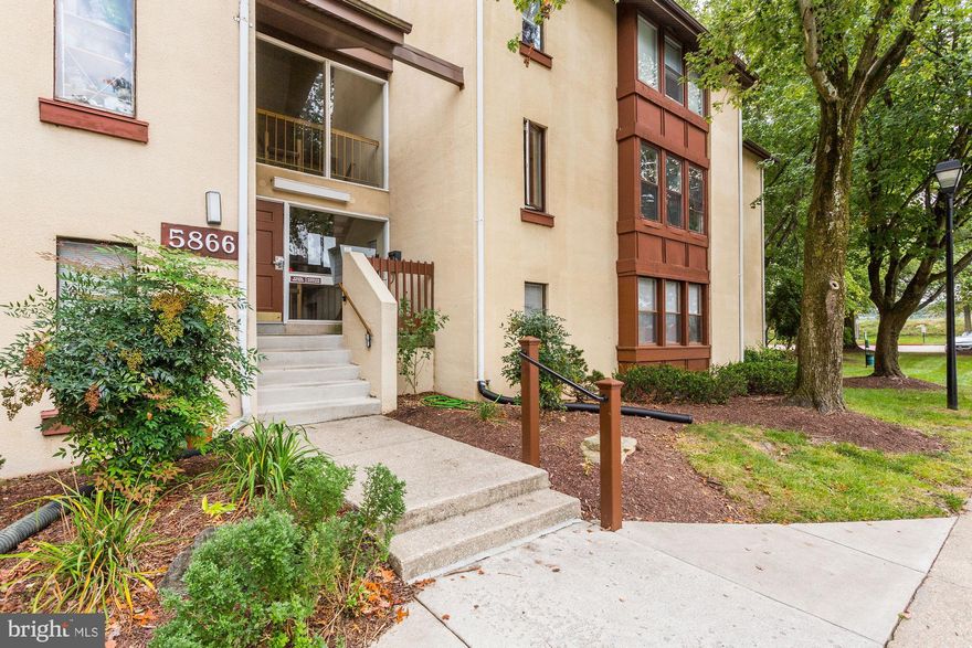 GREAT LOCATION! Spacious and bright living areas. Enclosed sunroom/breakfast room. Buddy Bath with two vanities and toilets separated by shower/tub.  Upgraded counters and tile in bath!  Condo fee includes water and sewer!  Make an appointment today!