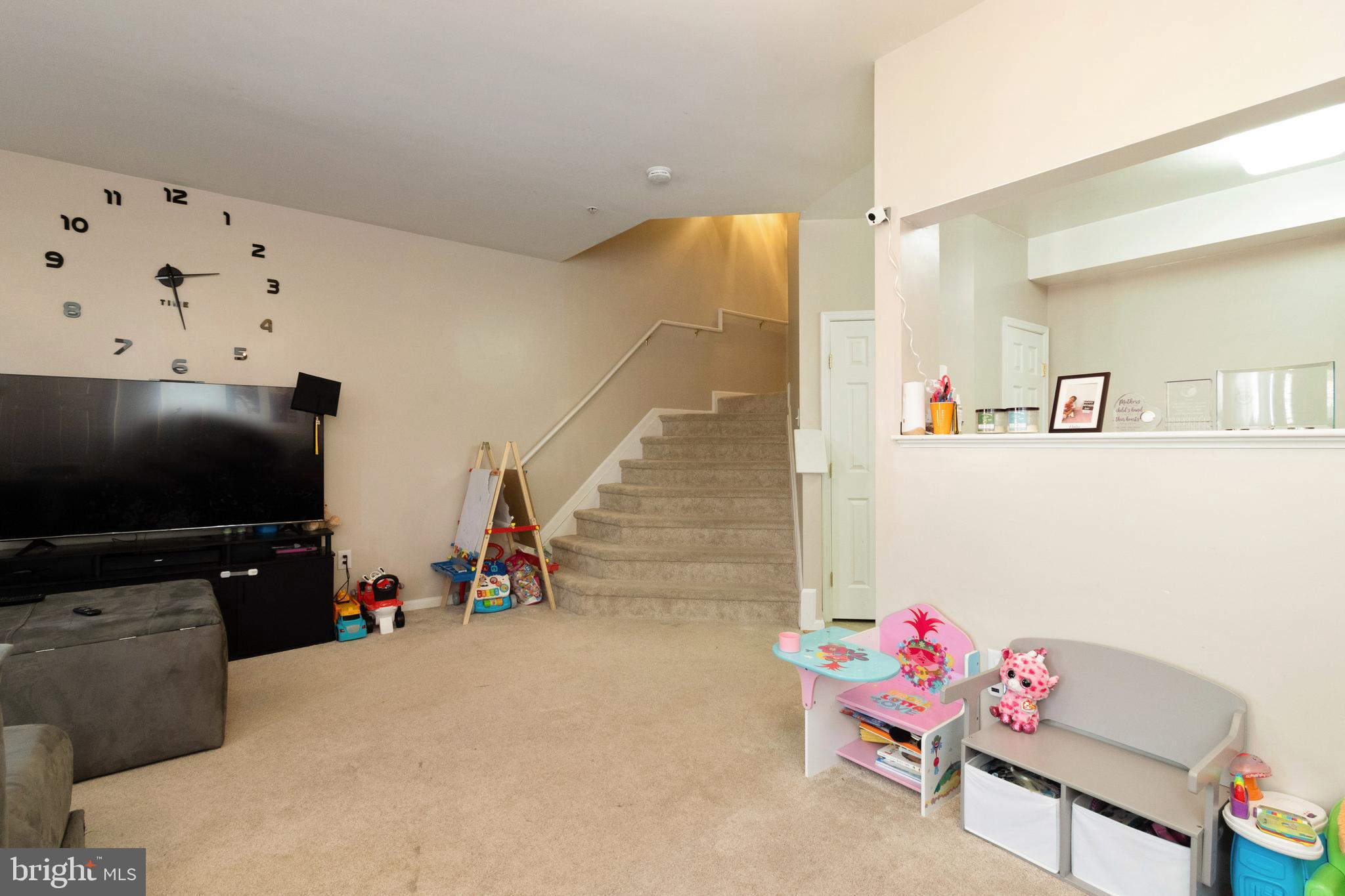 SEVEN OAKS - Residential