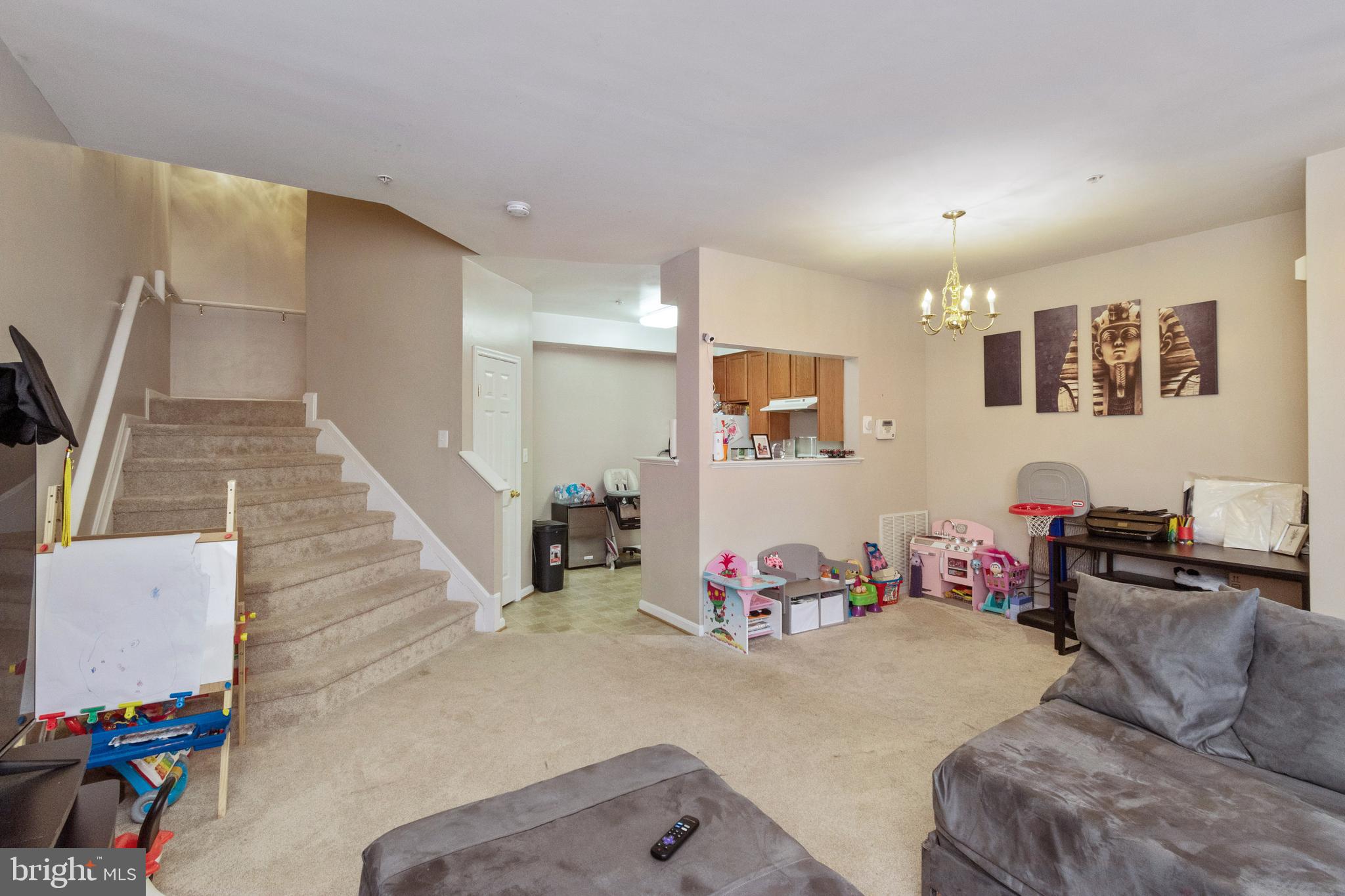 SEVEN OAKS - Residential