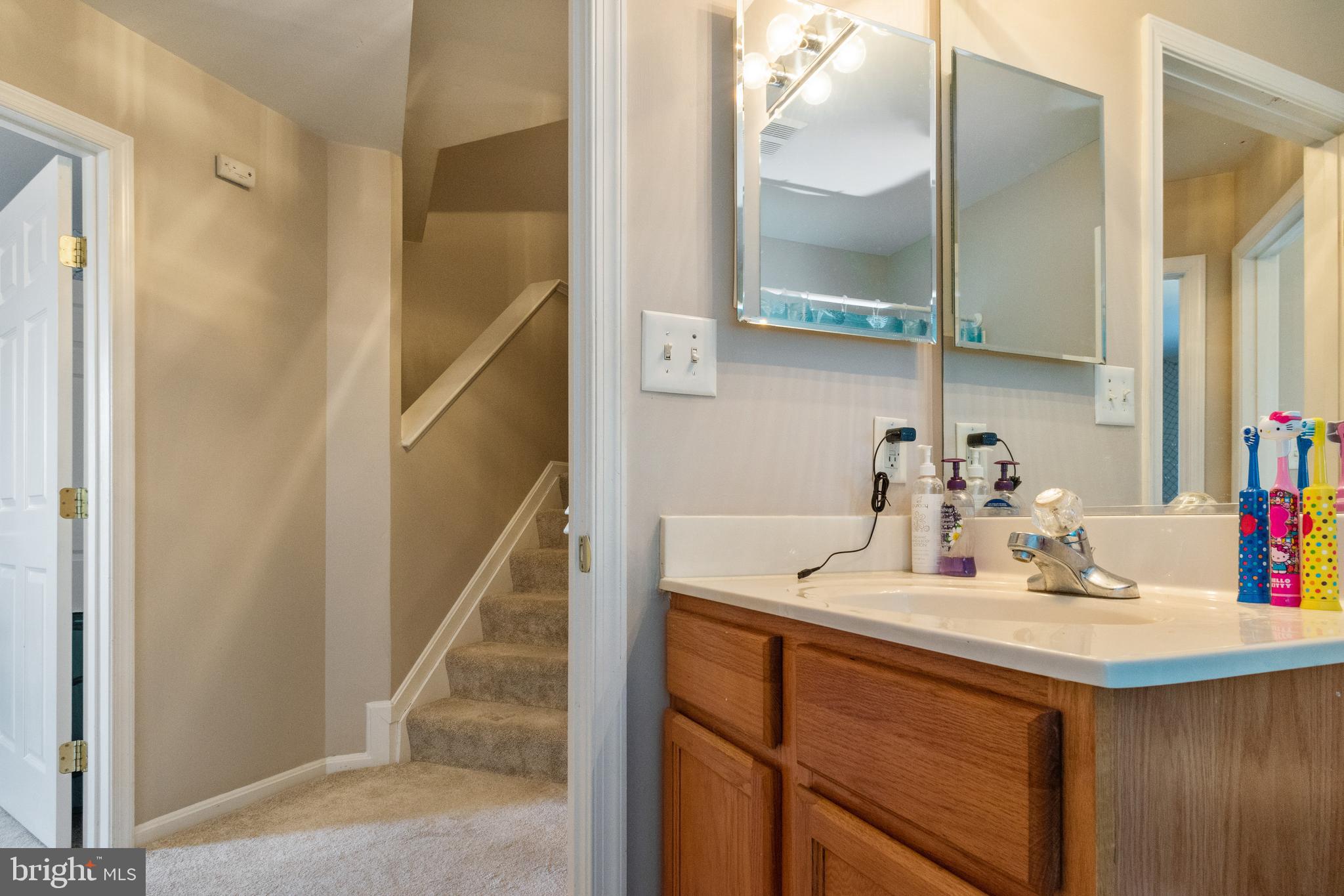 SEVEN OAKS - Residential