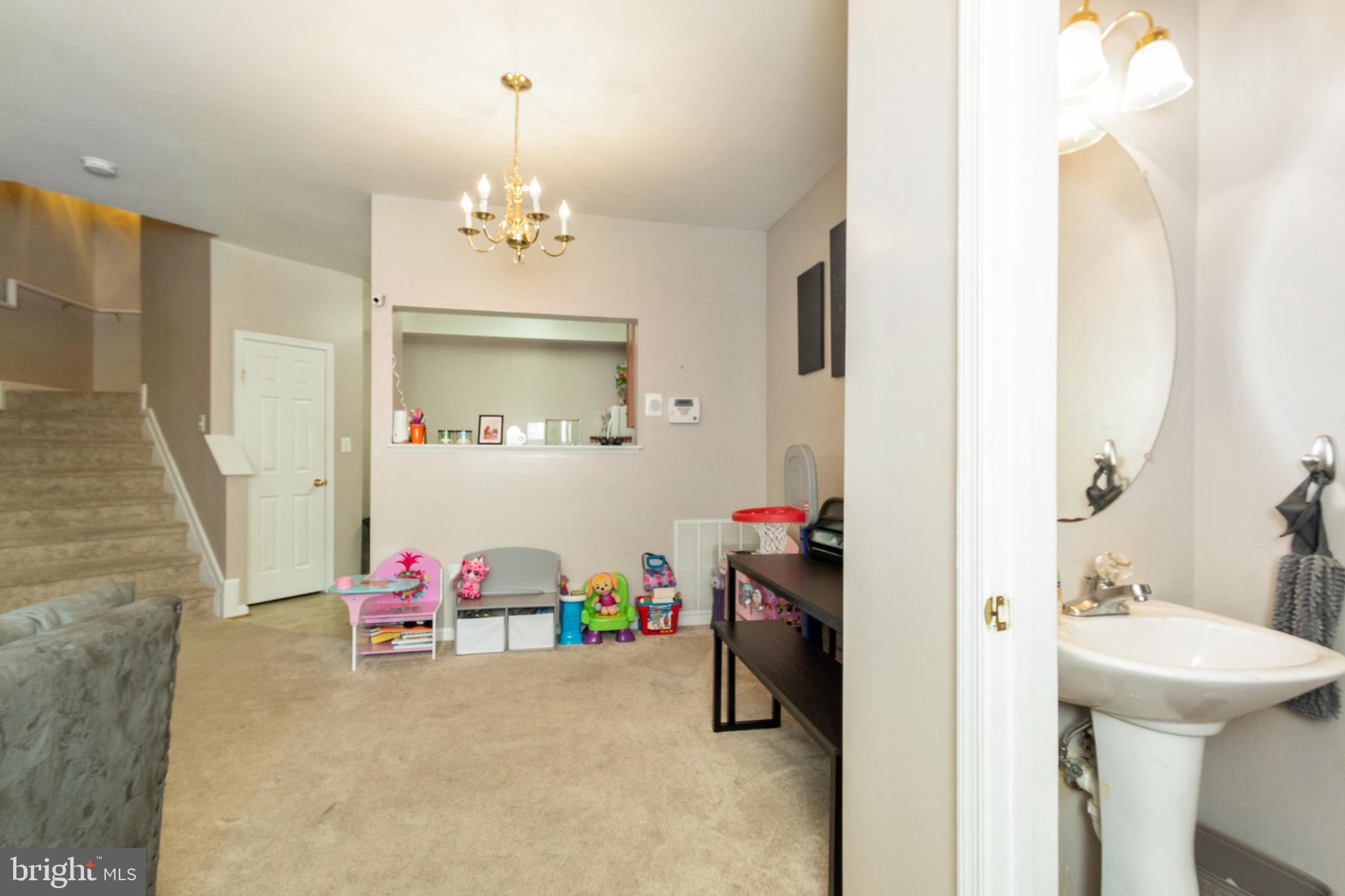 SEVEN OAKS - Residential