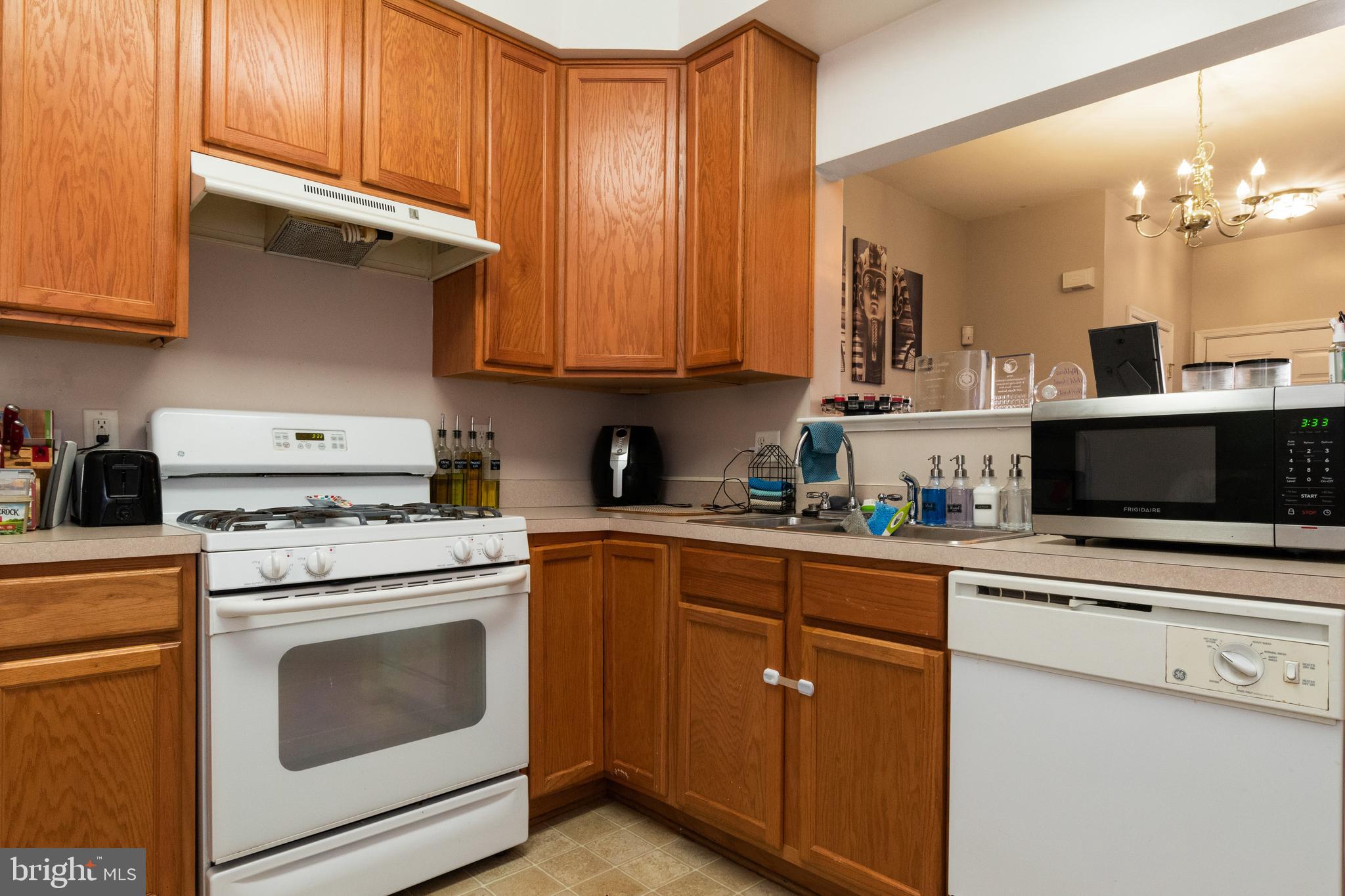 SEVEN OAKS - Residential