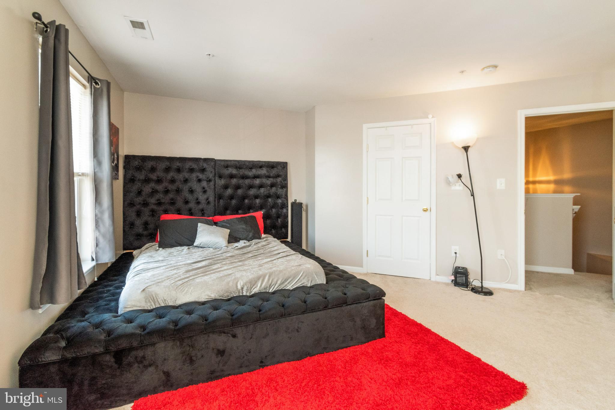 SEVEN OAKS - Residential