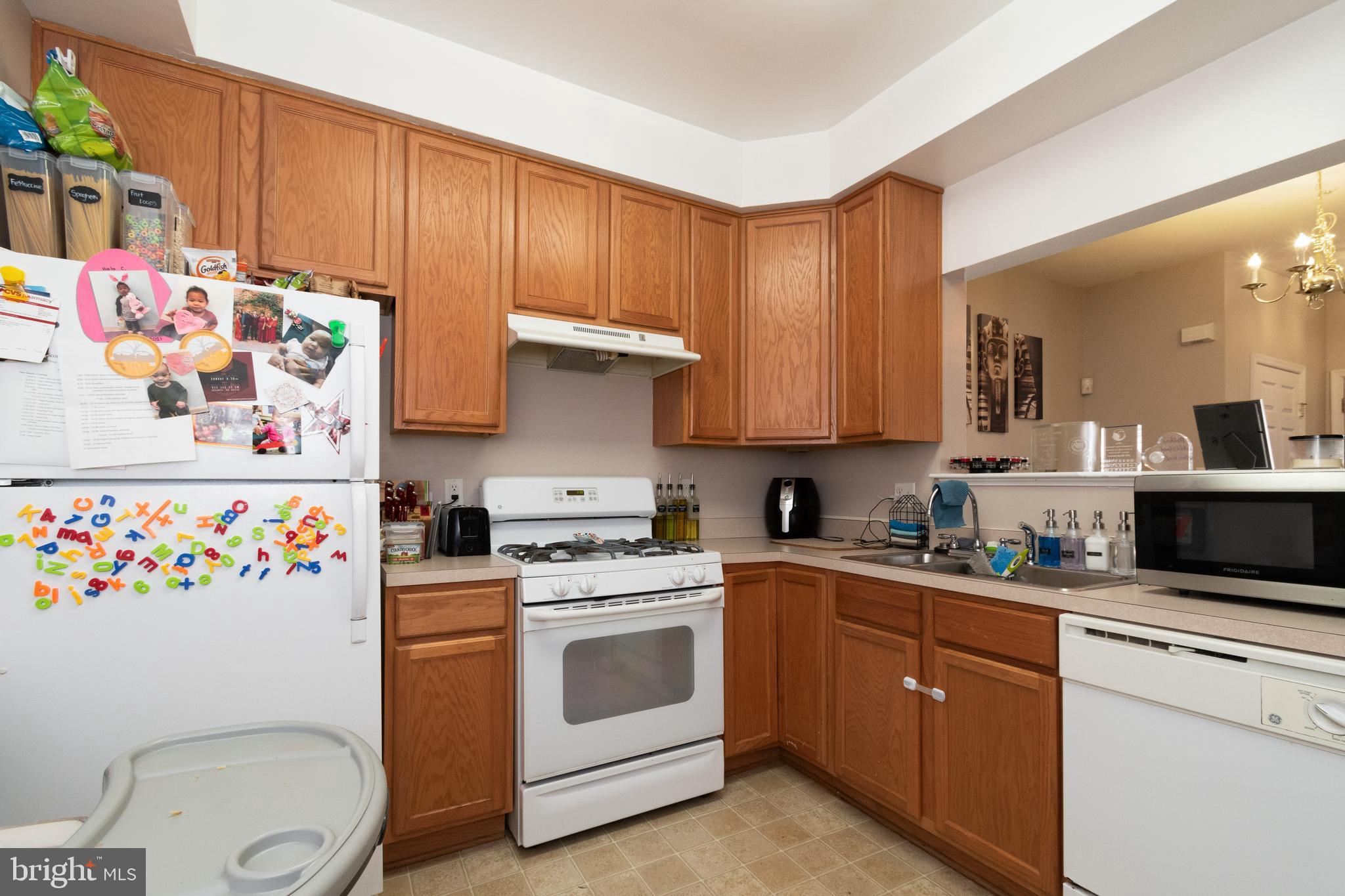 SEVEN OAKS - Residential