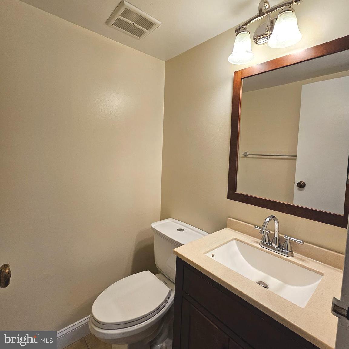 HUNTERS WOODS VILLAGE - Residential Lease