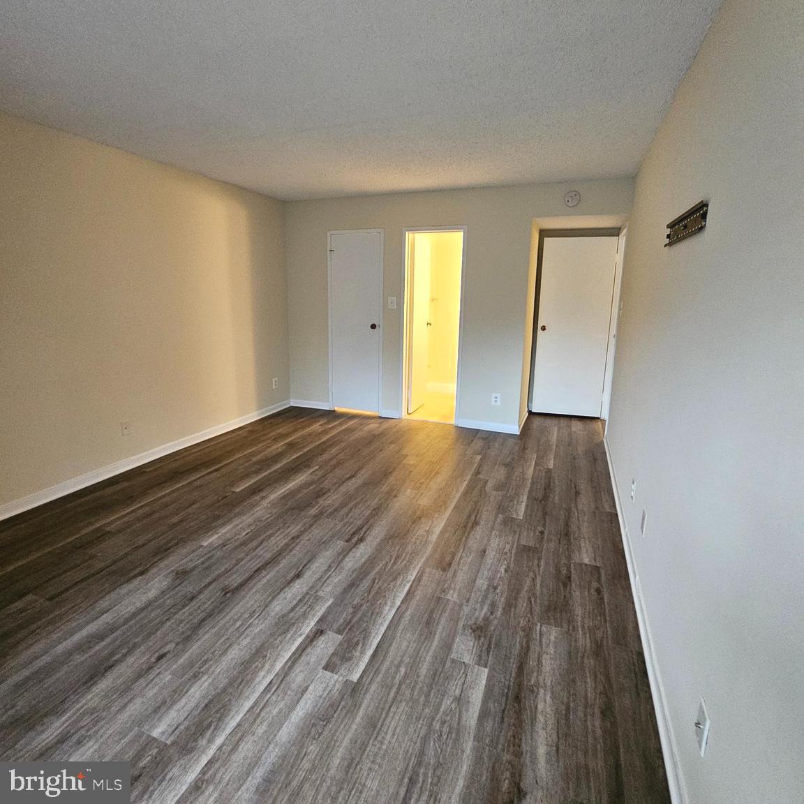 HUNTERS WOODS VILLAGE - Residential Lease