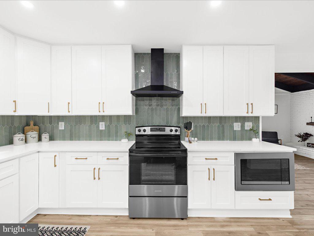 HILLSMERE ESTATES - Residential