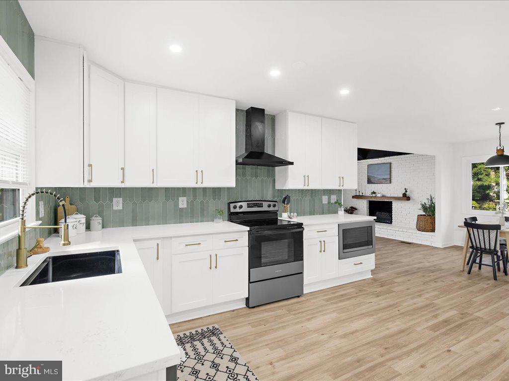 HILLSMERE ESTATES - Residential