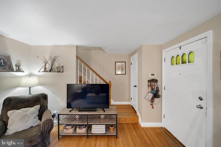 KNETTISHALL - Residential Lease