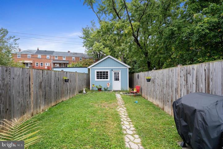 KNETTISHALL - Residential Lease