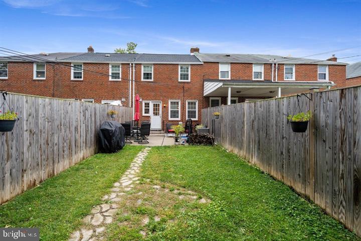 KNETTISHALL - Residential Lease