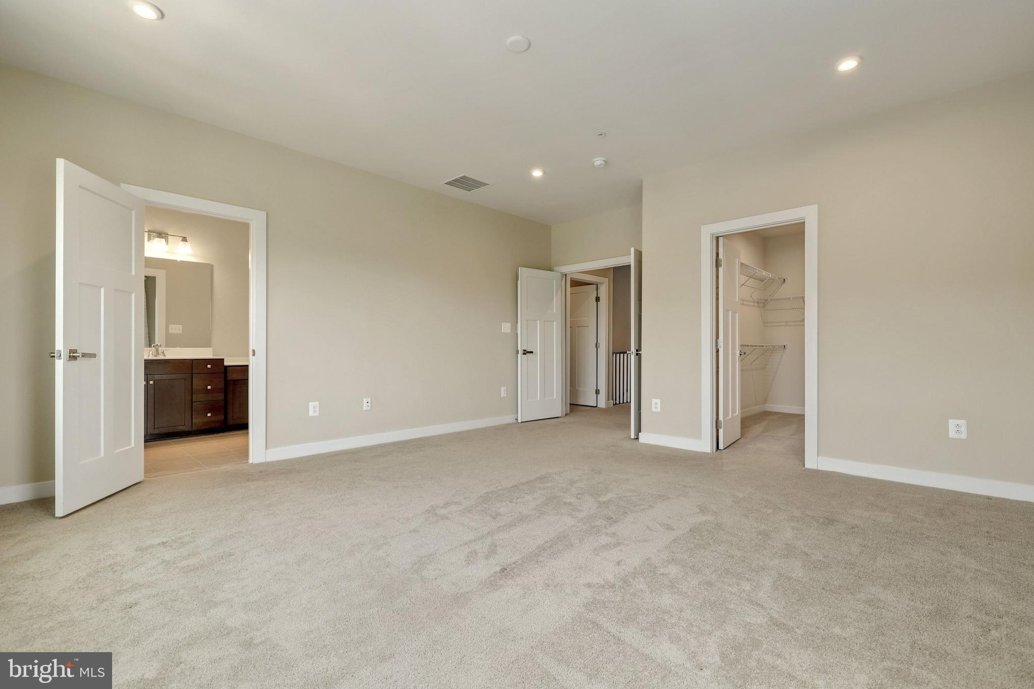 PADDOCK POINTE - Residential