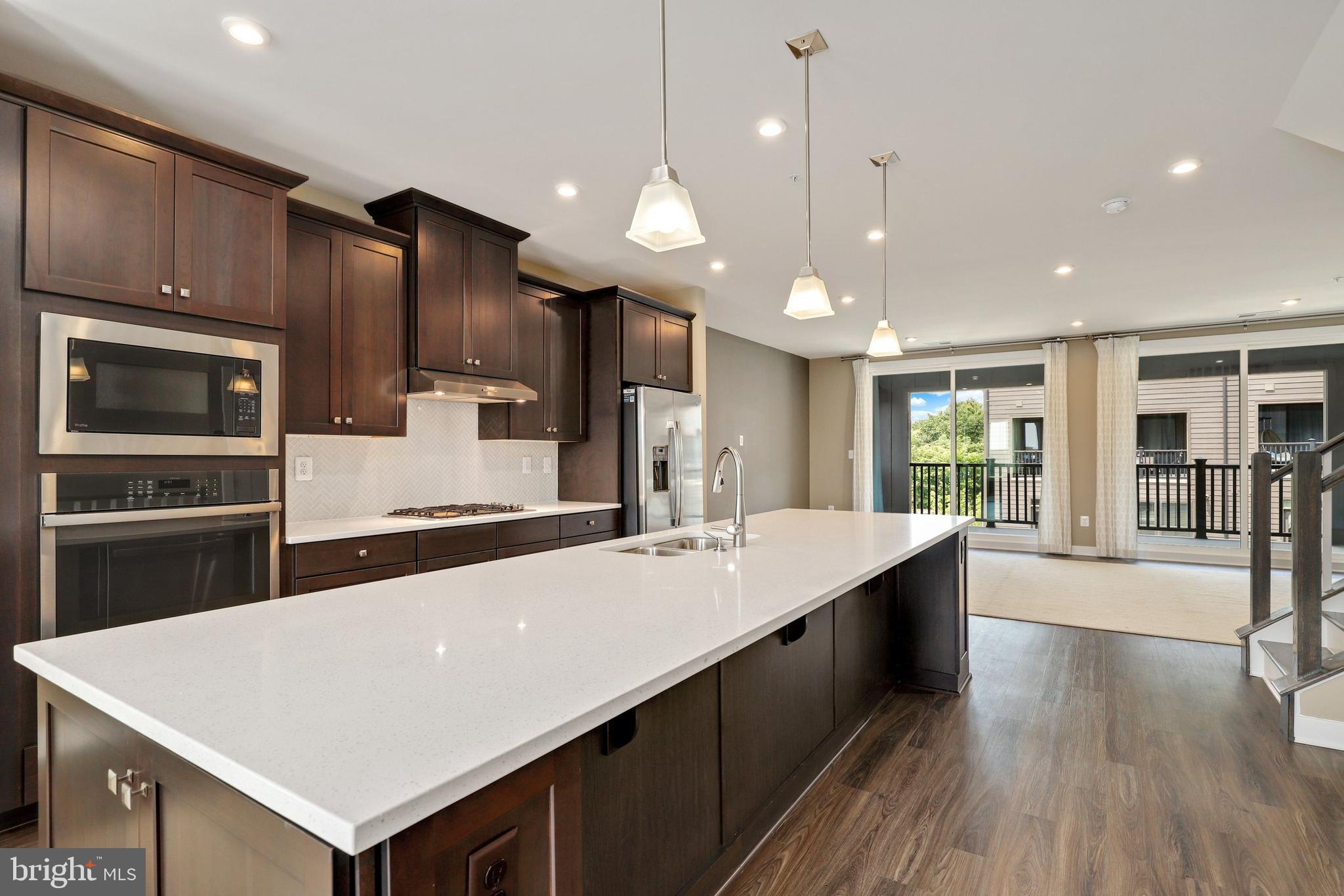 PADDOCK POINTE - Residential