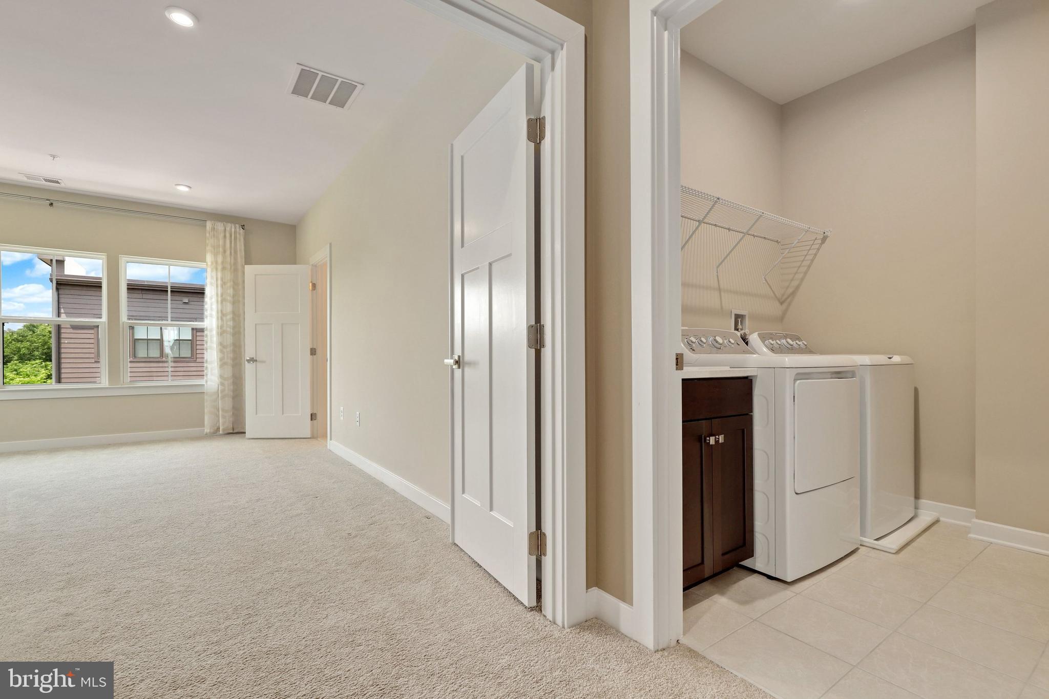 PADDOCK POINTE - Residential