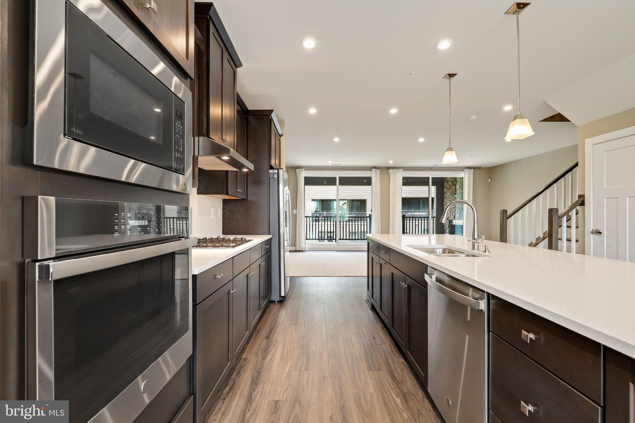 PADDOCK POINTE - Residential