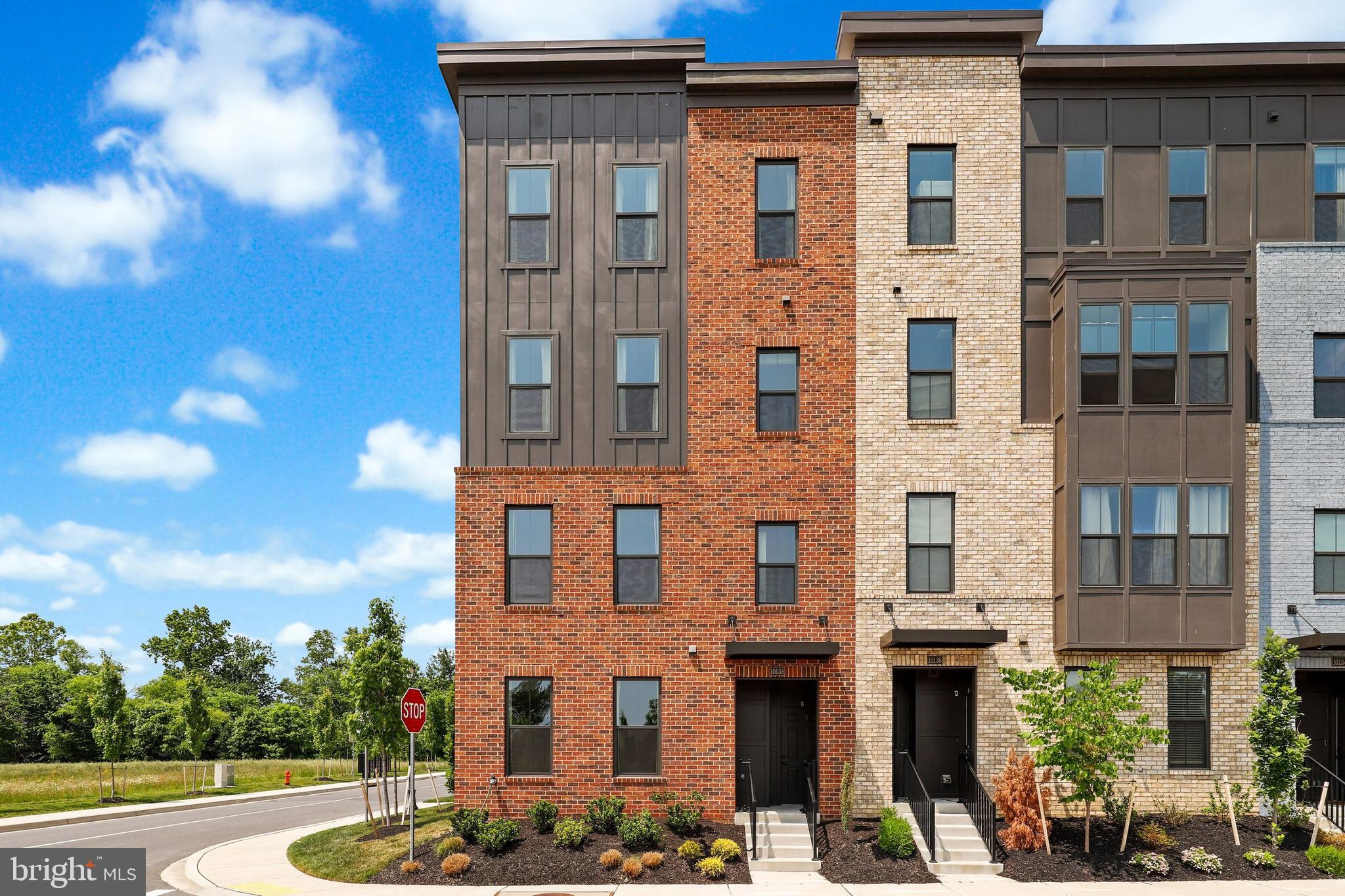 PADDOCK POINTE - Residential