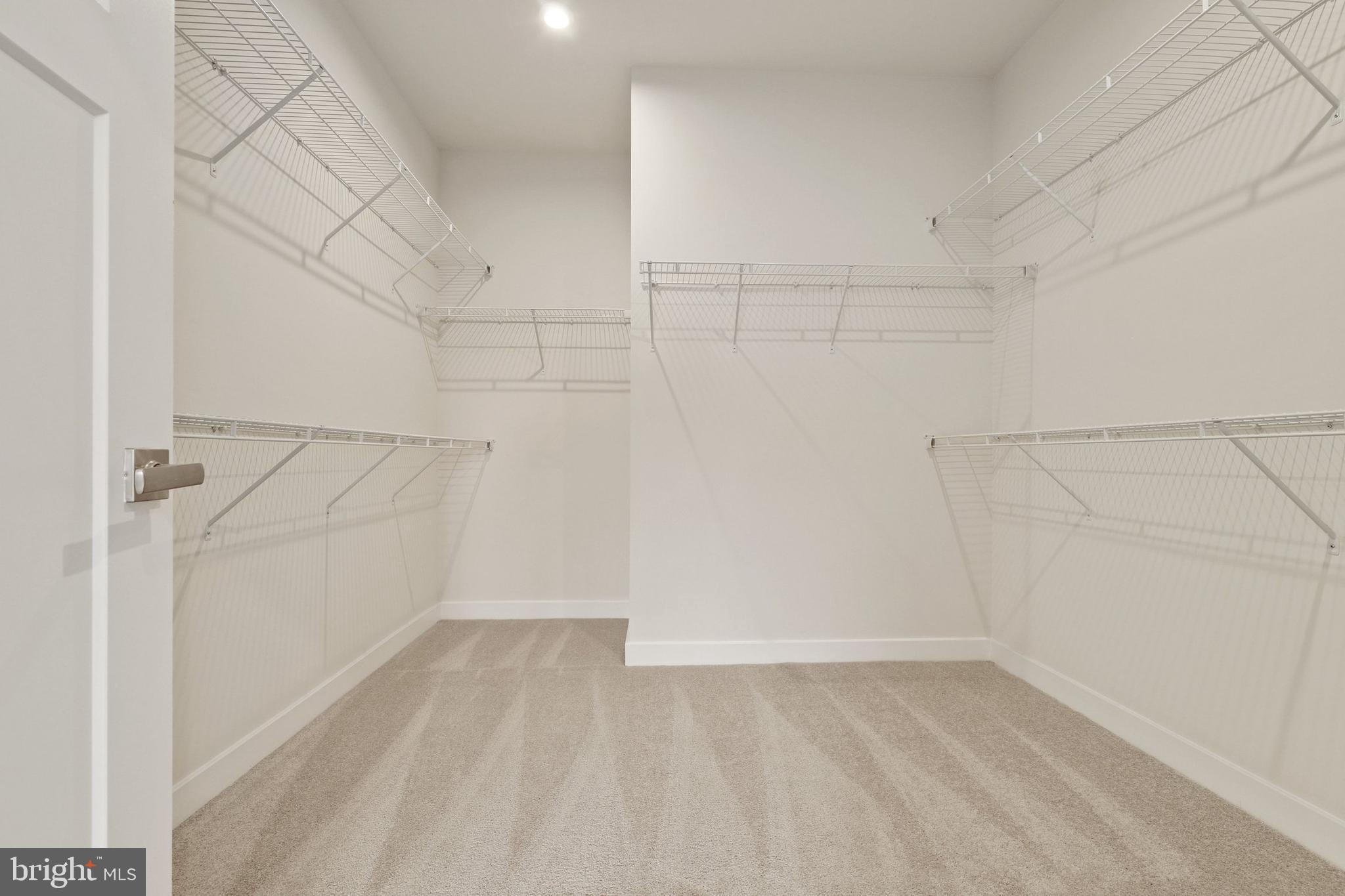 PADDOCK POINTE - Residential