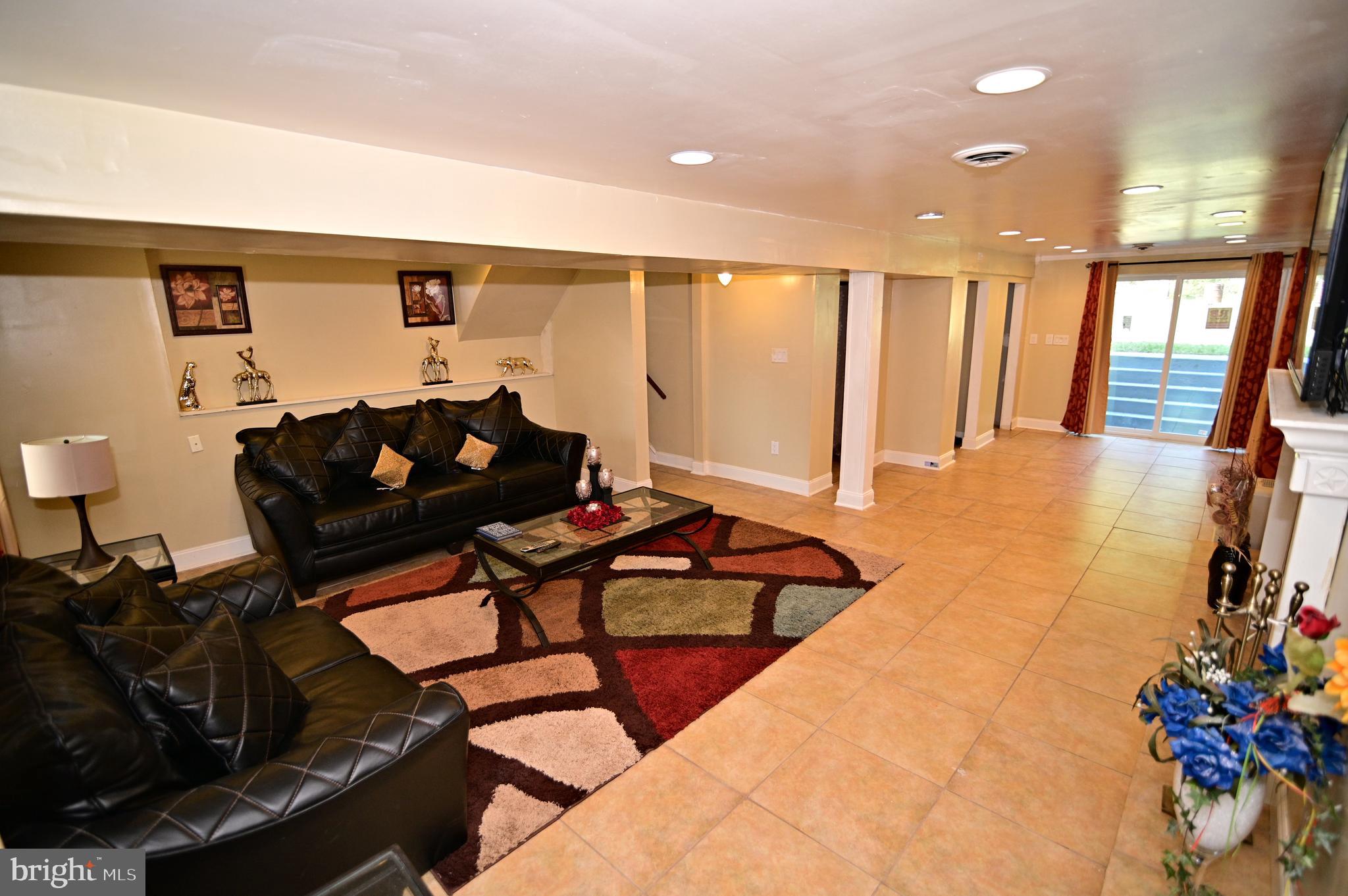 ROBIE MANOR SUB - Residential