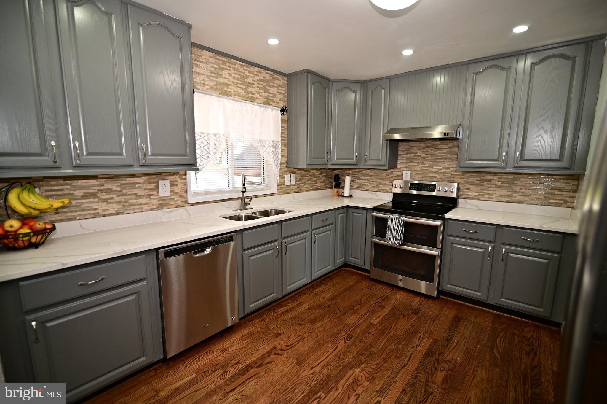 ROBIE MANOR SUB - Residential