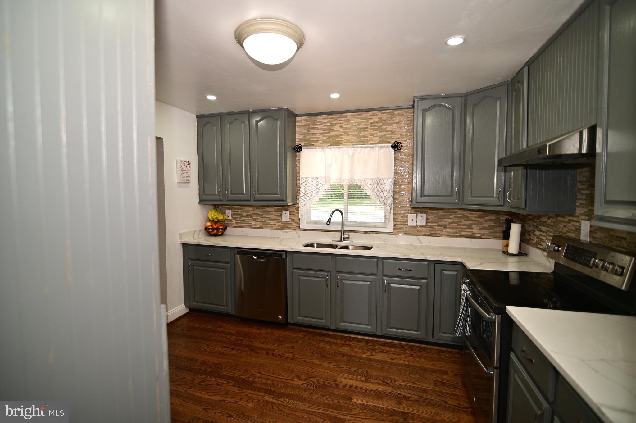 ROBIE MANOR SUB - Residential