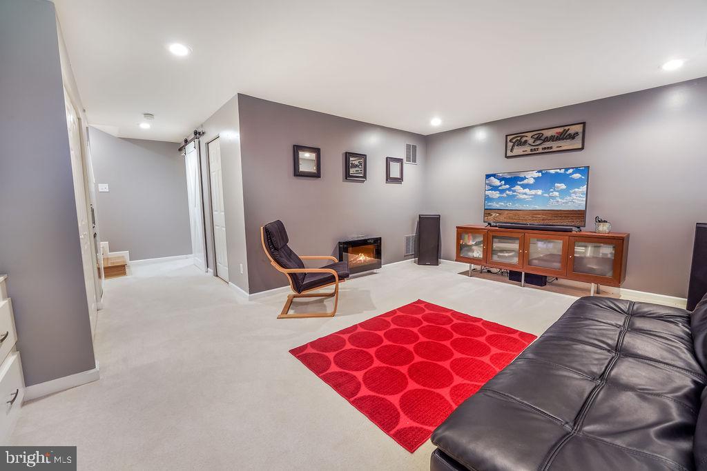 HIGHPOINTE - Residential