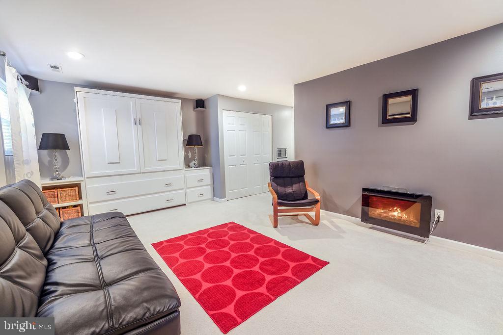 HIGHPOINTE - Residential