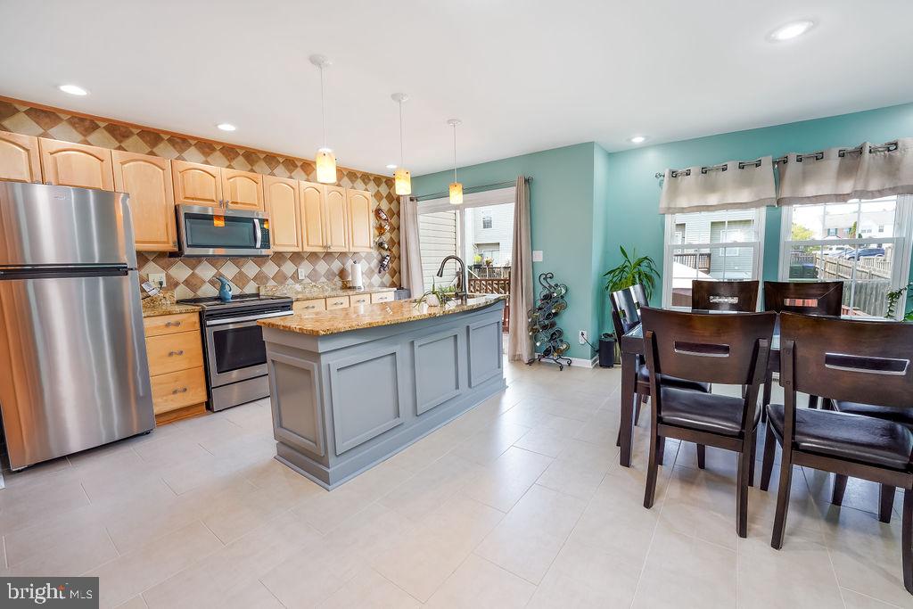 HIGHPOINTE - Residential