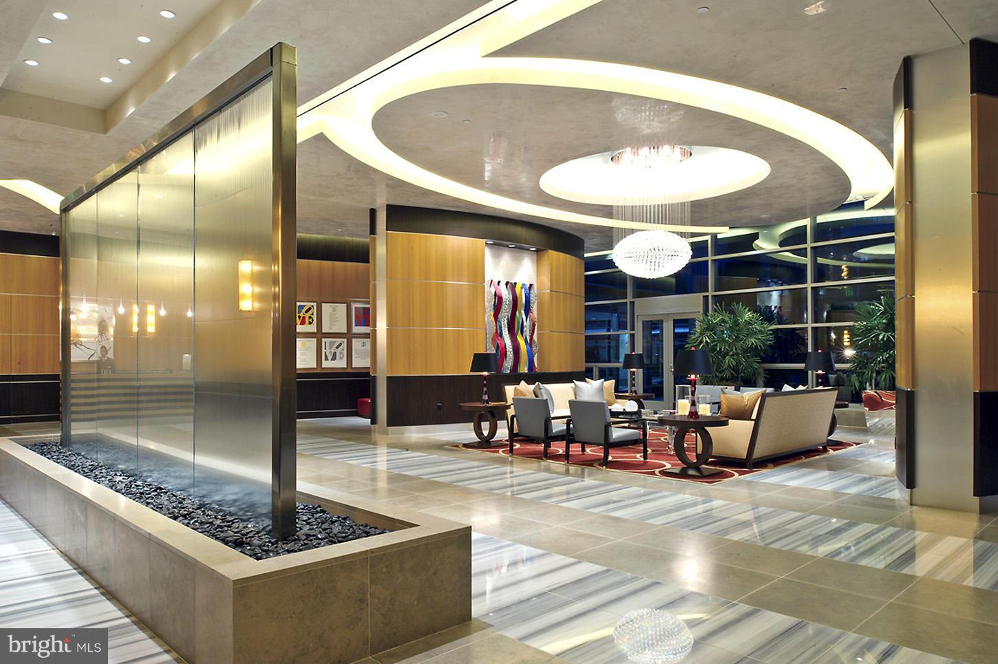 TURNBERRY TOWER - Residential