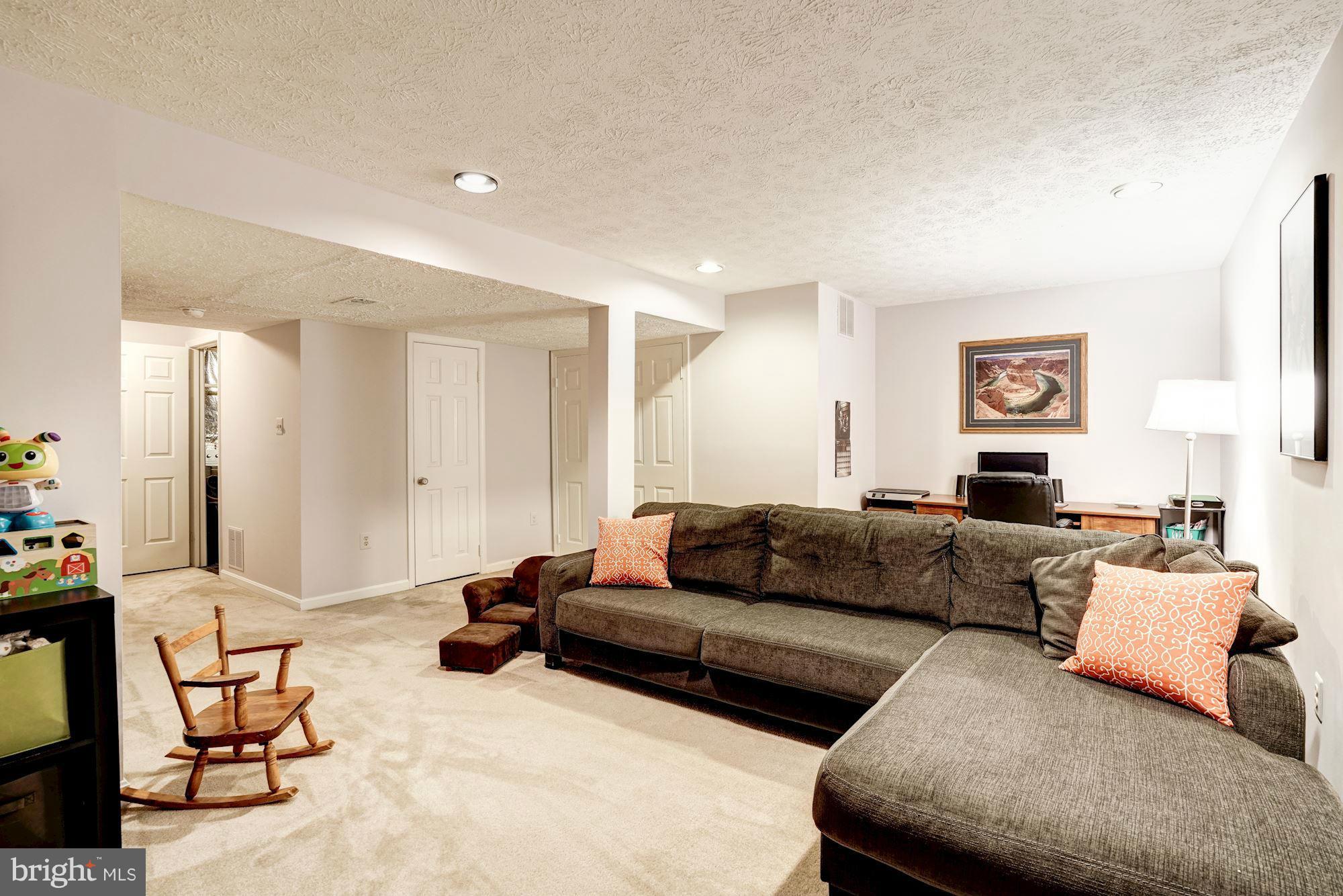 CLIFTON TOWNES - Residential