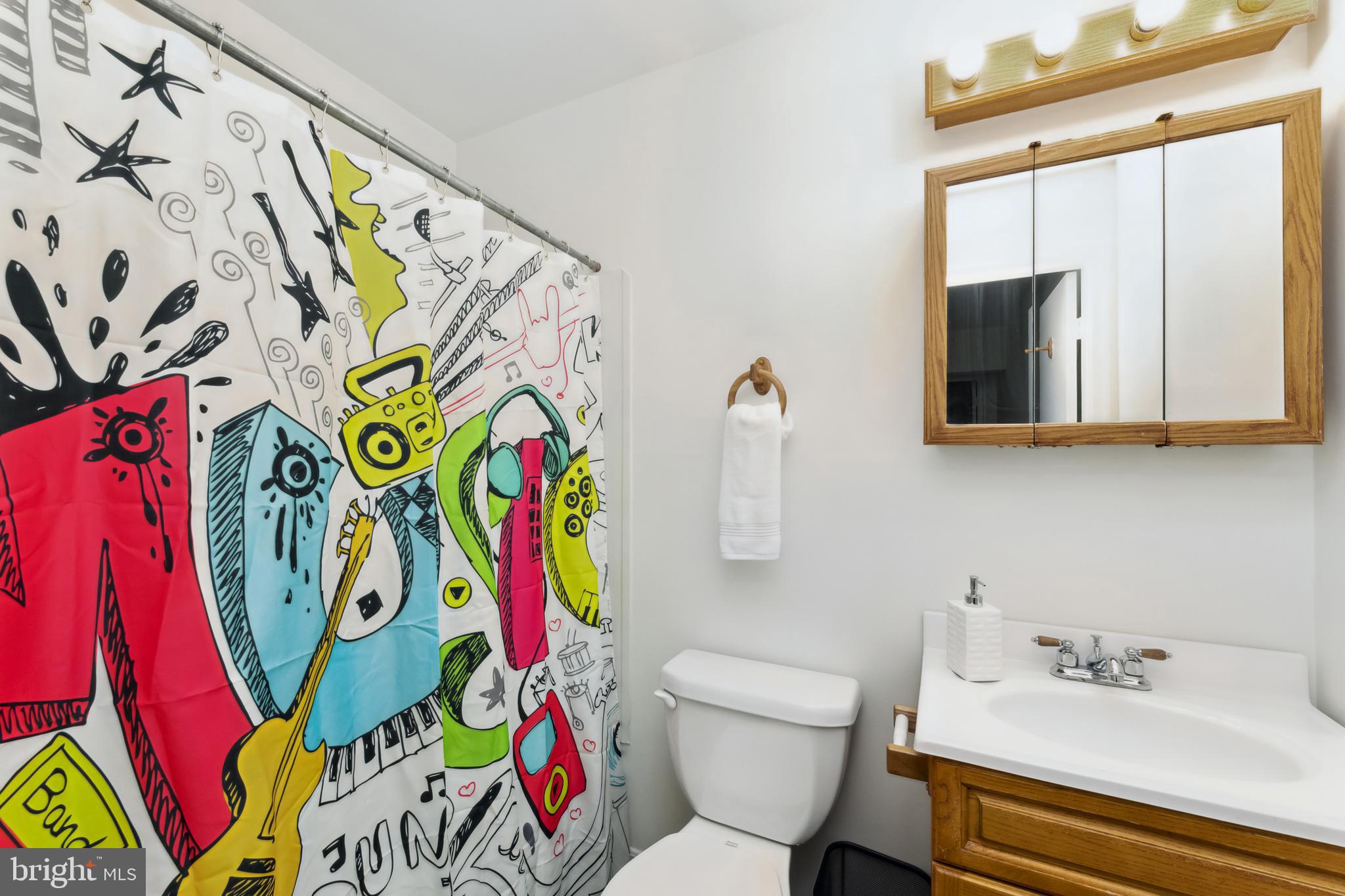 MAPLE SHADE VILLAGE - Residential